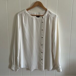 Ann Taylor White Mandarin Collar Buttoned Blouse